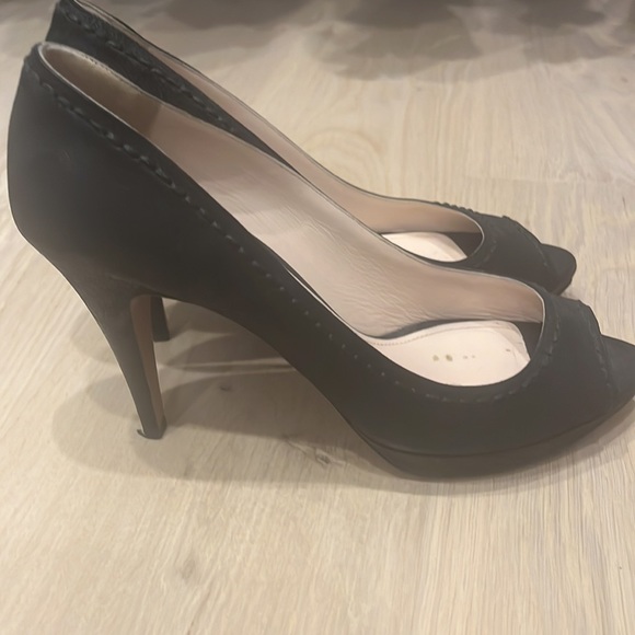 Prada Black Peep Toe leather Pumps with stitching - Picture 2 of 6